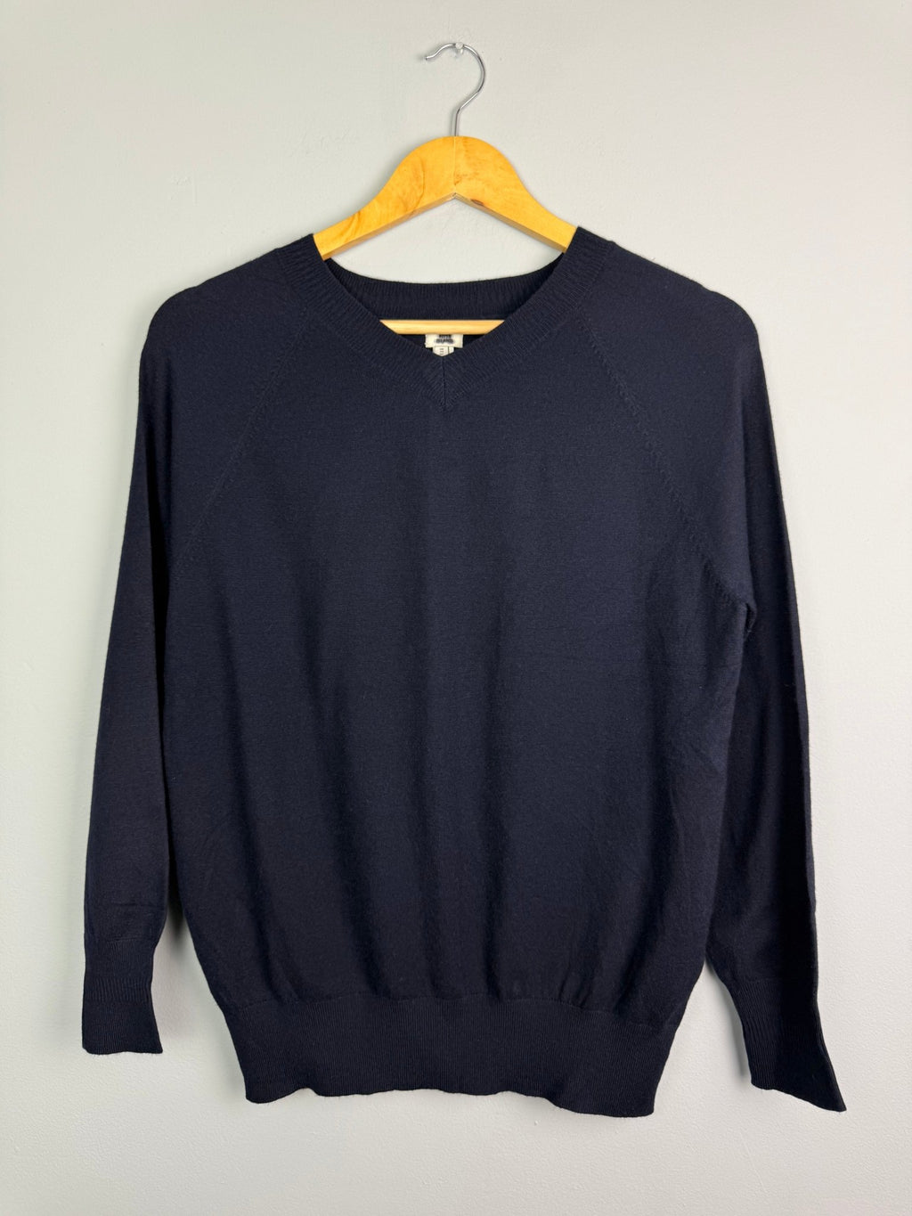 Ladies Ex RI Navy V Neck Jumper - Size M - Back On The Shelves High Street Discount Outlet Online UK