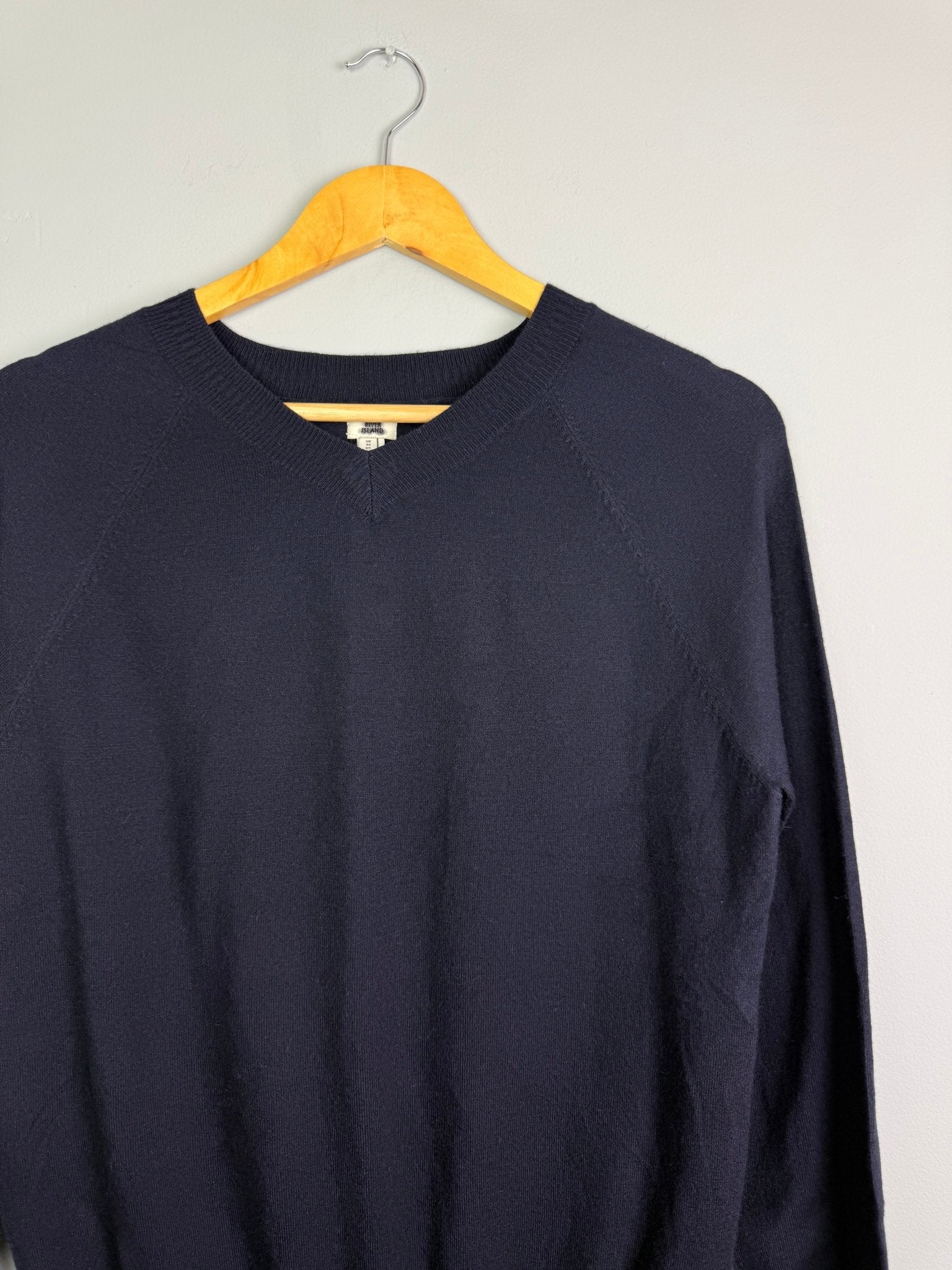 Ladies Ex RI Navy V Neck Jumper - Size M - Back On The Shelves High Street Discount Outlet Online UK